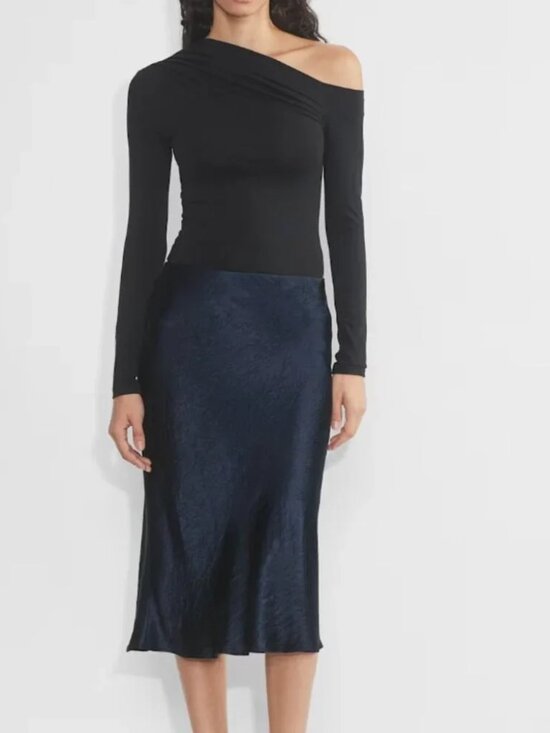 Aritzia Dresses & Skirts - Aritzia Babaton Satin Slip Midi Skirt - Navy Blue - 4
